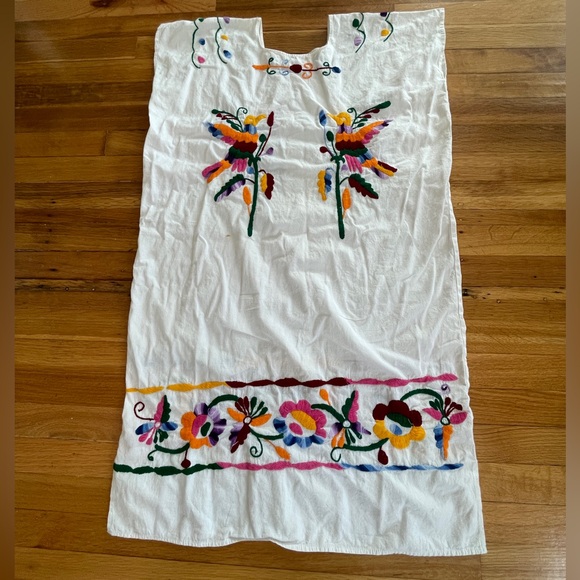 American Vintage Dresses & Skirts - Vintage Colorful Mexican Embroidered Dress